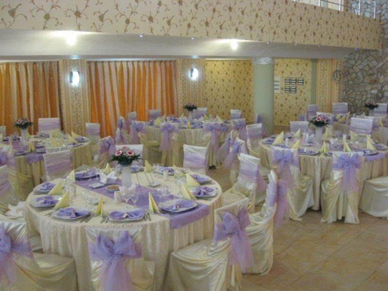 Grand Hotel Perla Ciucasului Tarlungeni ภายนอก รูปภาพ